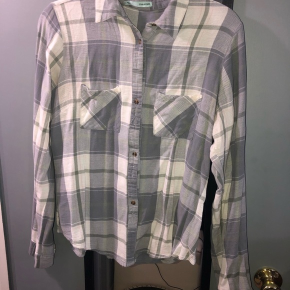 Maurices stylish flannel - Picture 3 of 3